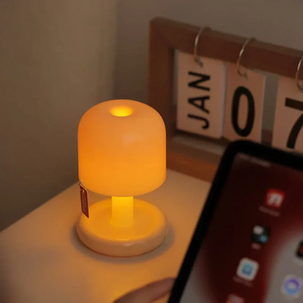 Luma Tischlampe - Tragbares Pilzdesign, USB-aufladbar, Sanftes LED Licht 7