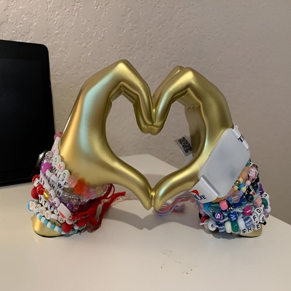 Affinity Love Hands Wanddeko - Kreative Wanddekoration für Wohnzimmer 5