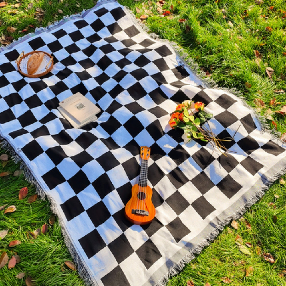 FringeComfort™ – Karierte Picknickdecke Mikrofaser mit Fransen Outdoor – Karierte Picknick Decke