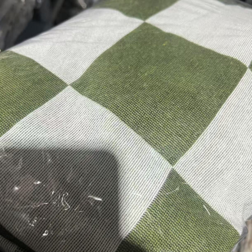 FringeComfort™ – Karierte Picknickdecke Mikrofaser mit Fransen Outdoor – Karierte Picknick Decke