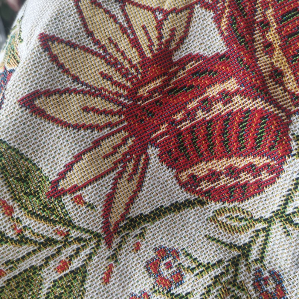 Blumiger Sofaüberwurf - Polyester-Baumwoll-Mischung mit Rustikalen Quasten 2