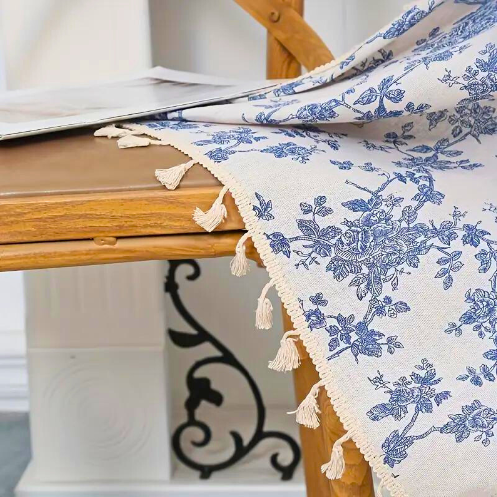 Boreal Floral Vorhang - Halbtransparent, Blaues Rosenmuster, 100% Polyester 1