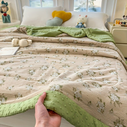 Breezy Sommerdecke - Atmungsaktives Polyester, Blumenmuster für kühlenden Schlafkomfort 8