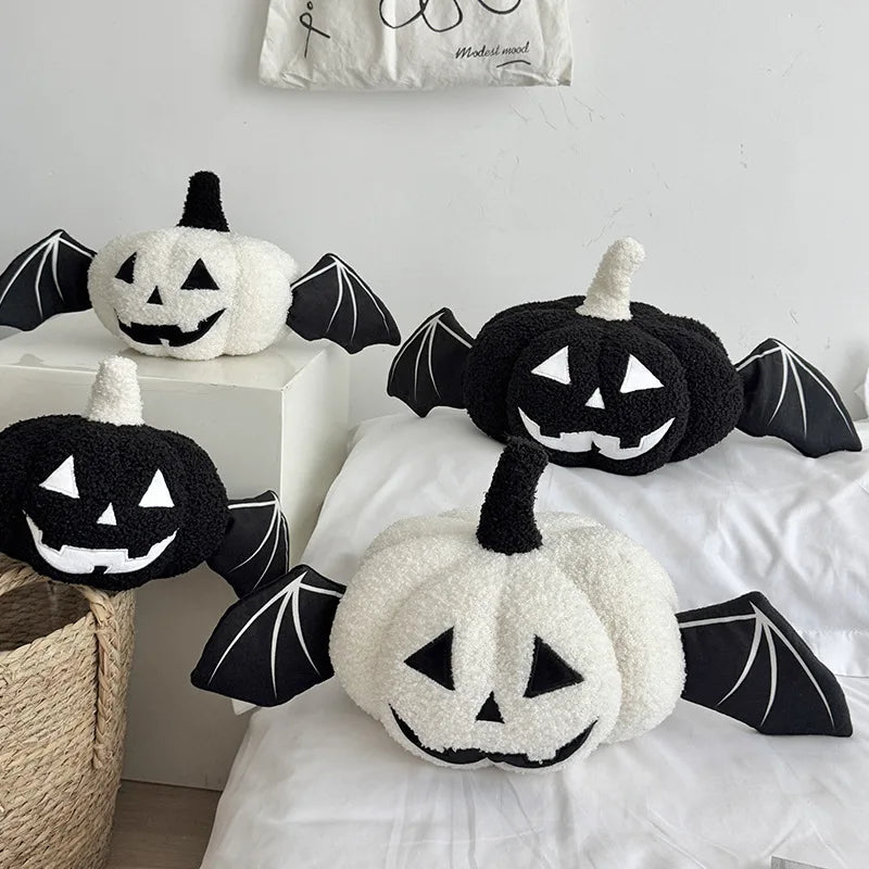 Elysia Pumpkin Kissen - Weiches Plüsch, Fledermausflügel-Design 0