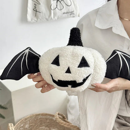 Elysia Pumpkin Kissen - Weiches Plüsch, Fledermausflügel-Design 3