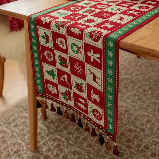 Felicitas Tischläufer Weihnachten - Mikrofaser, Festliches Karomuster mit Quasten 1