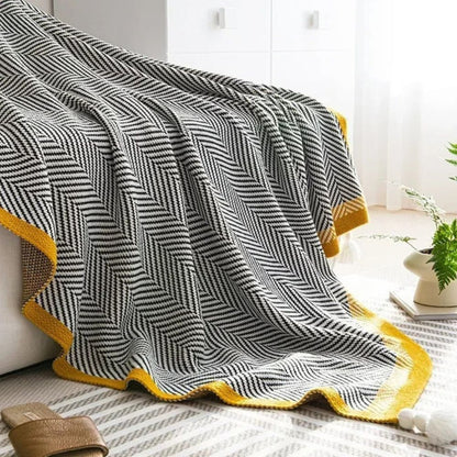 Gleam Tagesdecke - Weiches Acryl, Modernes Chevron-Muster 2
