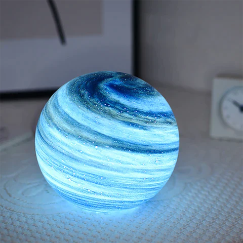 Gloria LED Tischlampe - Glasoptik mit Wirbelmuster, USB-betrieben 1