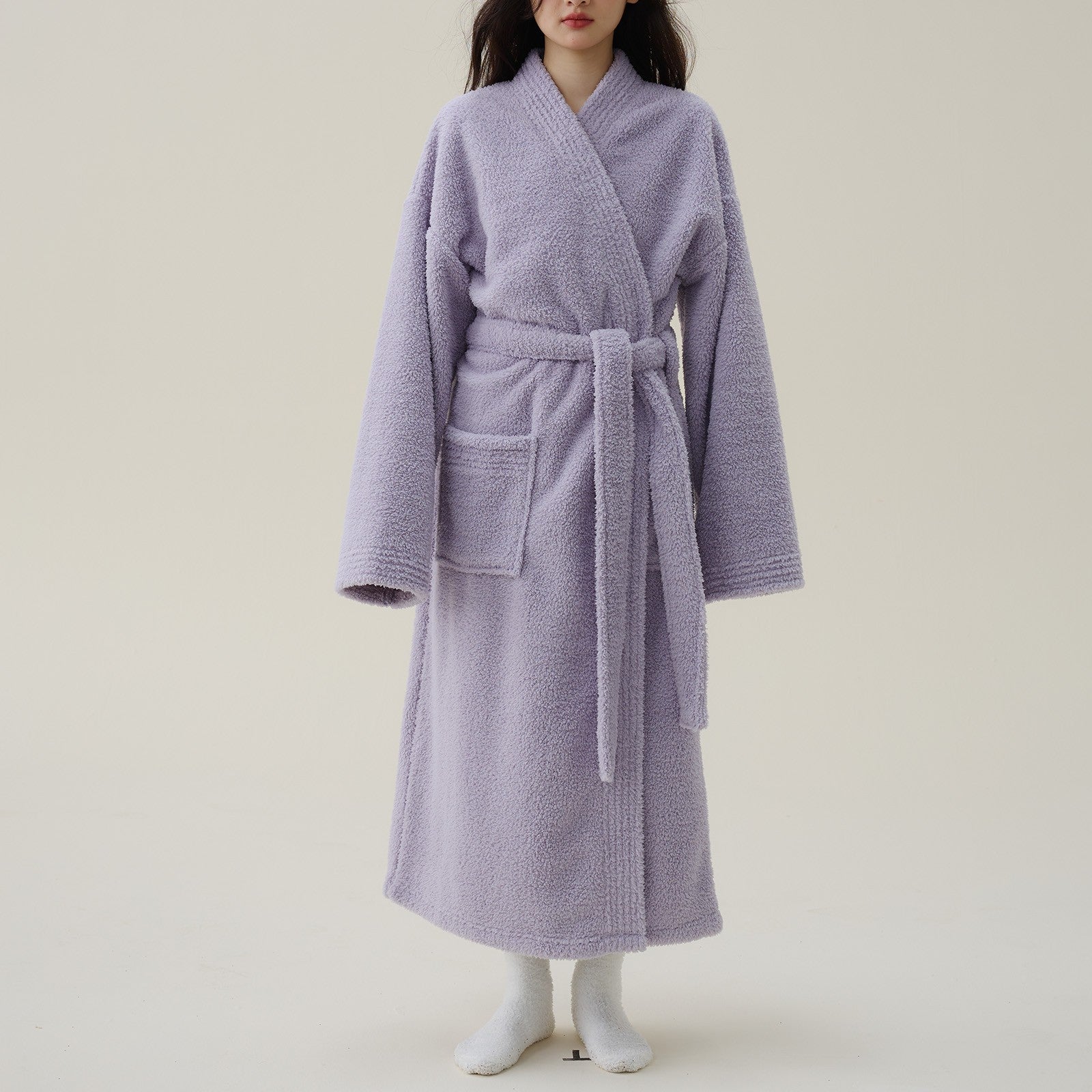 Liora Damen Bademantel Lang - Flauschig, Kimono-Schnitt, Winterkomfort 2