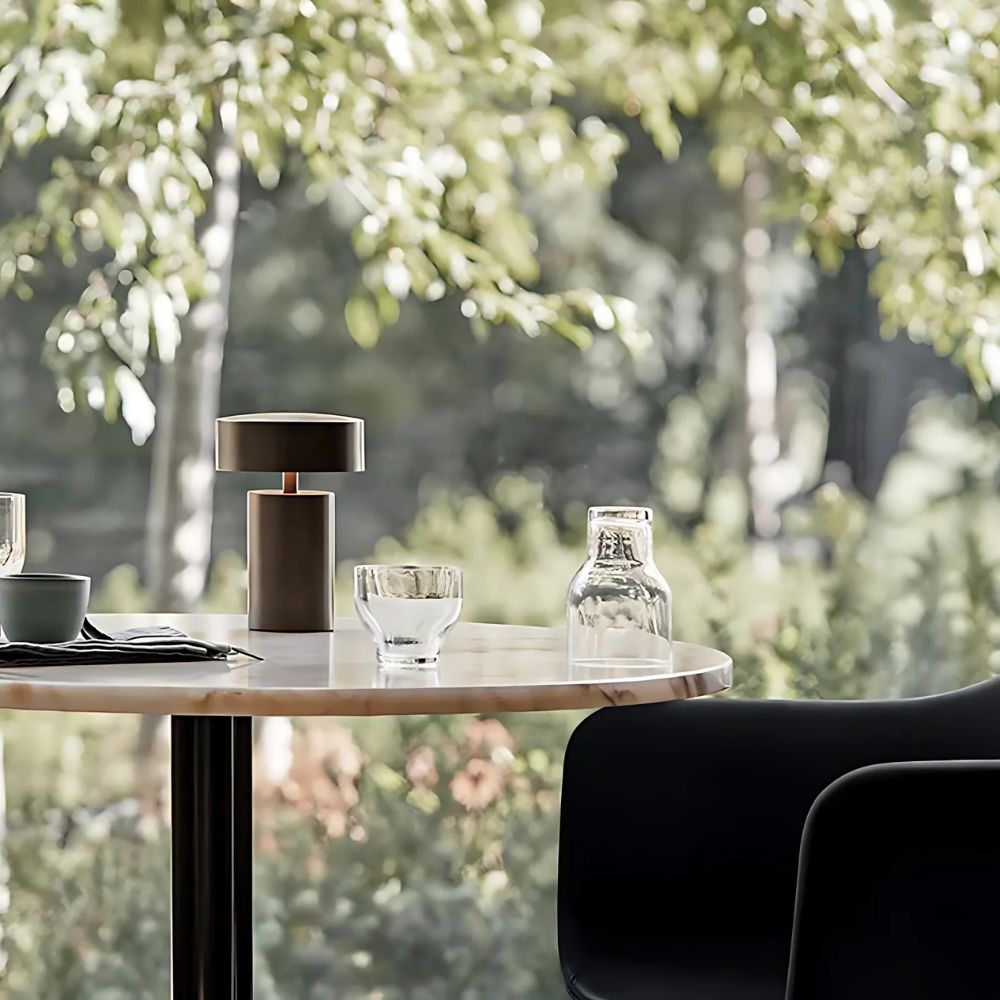 Lumé Tischlampe - LED-Säule, Modernes Design für Beistelltisch und Nachttisch 5