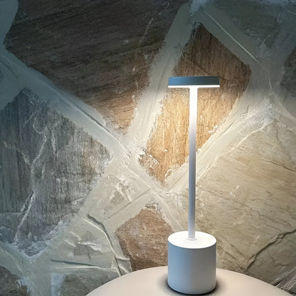 Lumi Akku Tischleuchte - Tragbares Design, Einstellbare Helligkeit 0