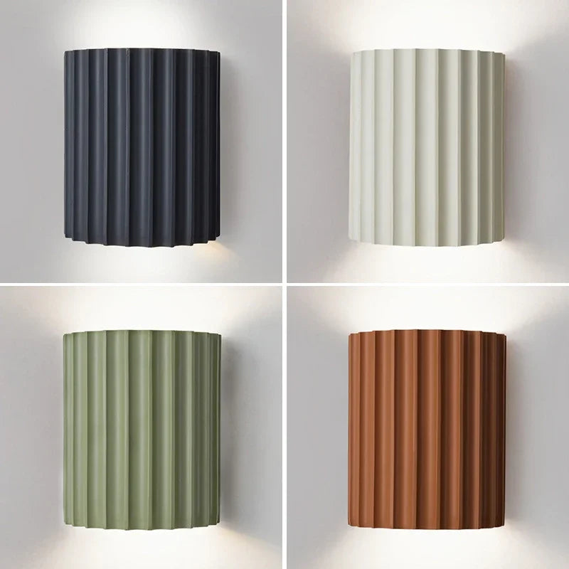Natura Wandleuchte Schwarz - Kunstharz, Minimalistisches Design 1