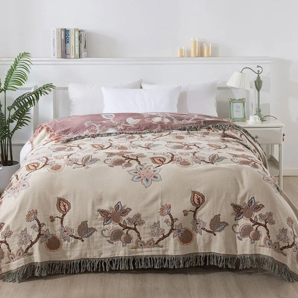 Orina Floral Bettdecke 200x220 - Jacquard Baumwolle mit Quasten 1