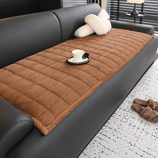QuiltGuard™ - Sofaüberwurf Gesteppt - Modernes Design - Rutschfester Sofaschutz