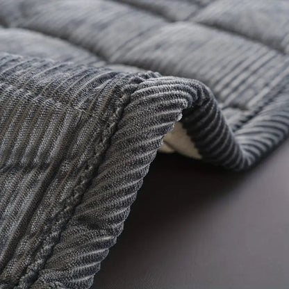 QuiltGuard™ - Sofaüberwurf Gesteppt - Modernes Design - Rutschfester Sofaschutz