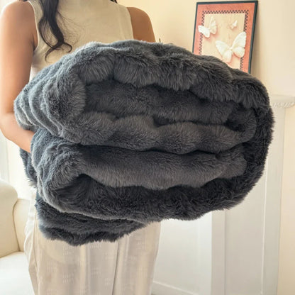 SoftHaven™ – Flauschige Wohndecke – Extra Weich & Doppellagig