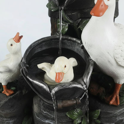 Sonnentau Gartenfigur - Wetterfestes Enten- und Eichhörnchen-Design für den Garten 5
