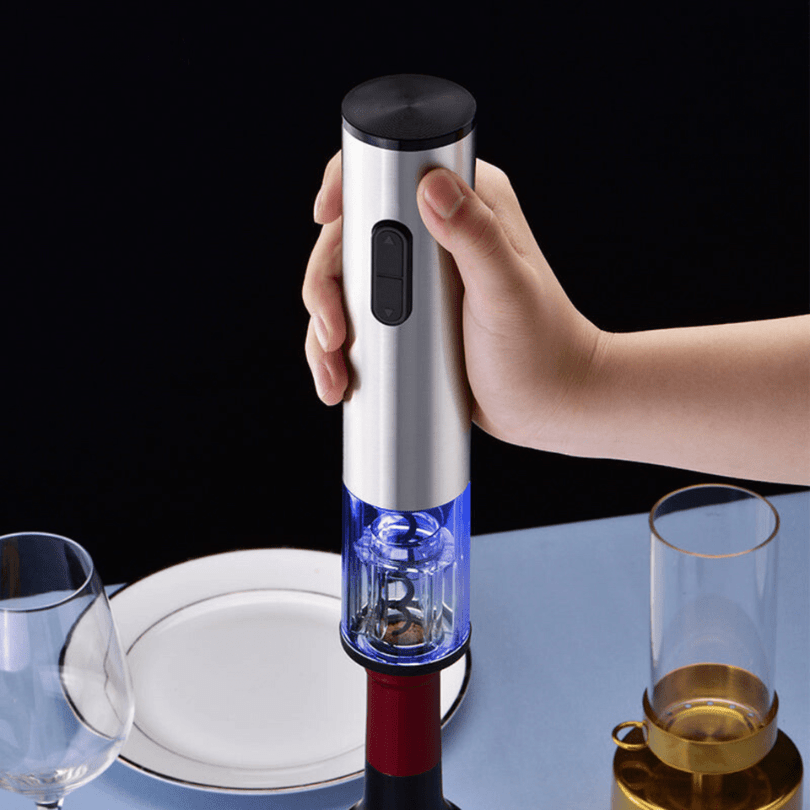 VinoLux Elektrischer Korkenzieher - 4-in-1 Set mit Folienschneider und Vakuumverschluss 3